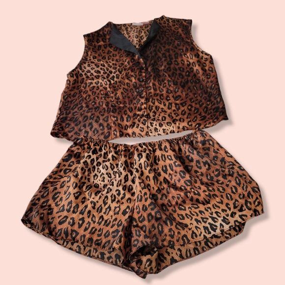 kathy ireland Other - 90s Kathy Ireland Leopard Print Pajama Set